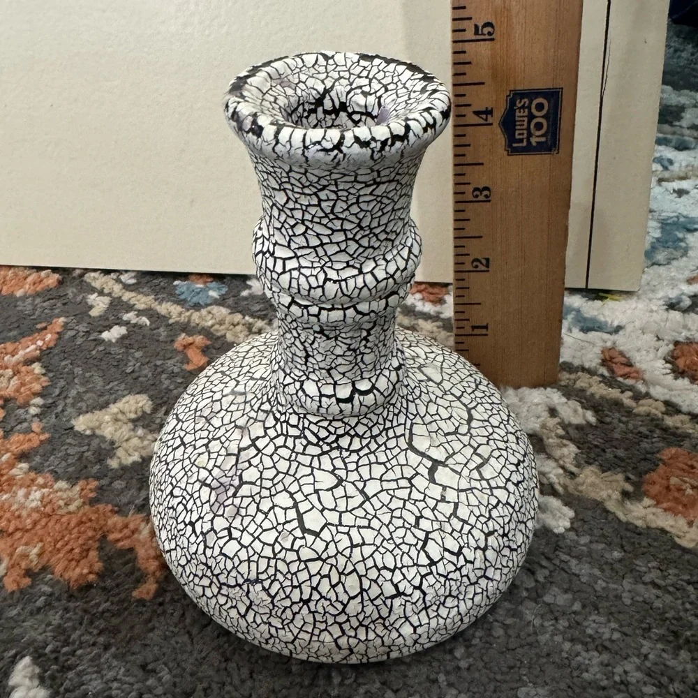 ROYAL HAEGER-BLACK & IVORY CRACKLE FINISH‎ COLUMN CANDLE HOLDERS SET OF 2